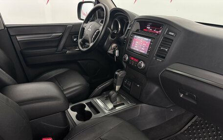 Mitsubishi Pajero IV, 2011 год, 1 955 000 рублей, 12 фотография