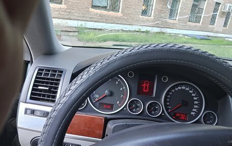 Volkswagen Touareg III, 2006 год, 1 200 000 рублей, 4 фотография