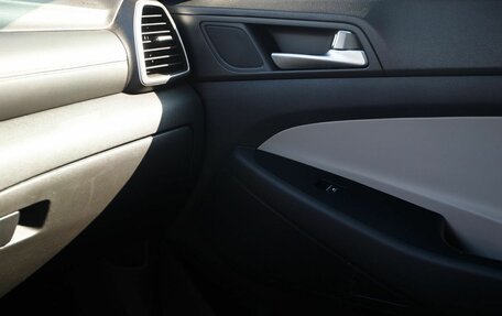 Hyundai Tucson III, 2019 год, 2 100 000 рублей, 20 фотография
