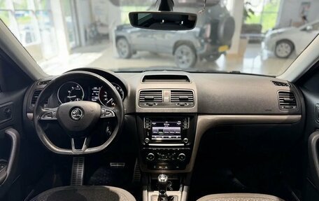 Skoda Yeti I рестайлинг, 2017 год, 1 415 000 рублей, 11 фотография