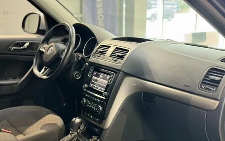 Skoda Yeti I рестайлинг, 2017 год, 1 415 000 рублей, 18 фотография