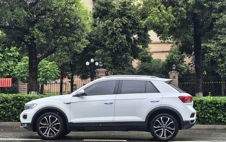 Volkswagen T-Roc I, 2022 год, 1 690 800 рублей, 4 фотография