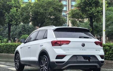 Volkswagen T-Roc I, 2022 год, 1 690 800 рублей, 5 фотография