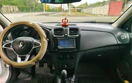 Renault Logan II, 2019 год, 877 000 рублей, 13 фотография
