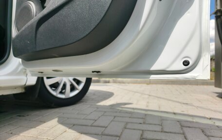 Renault Logan II, 2019 год, 877 000 рублей, 21 фотография