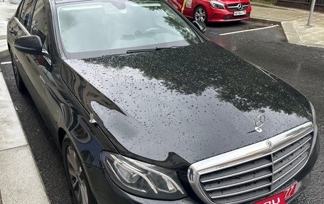 Mercedes-Benz E-Класс, 2019 год, 2 100 000 рублей, 3 фотография