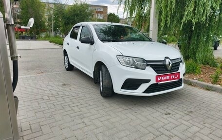 Renault Logan II, 2019 год, 877 000 рублей, 28 фотография