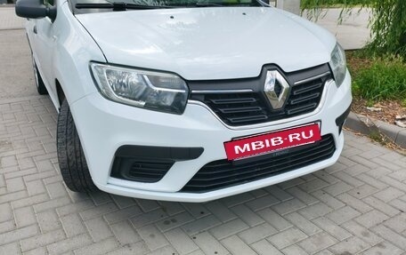 Renault Logan II, 2019 год, 877 000 рублей, 23 фотография