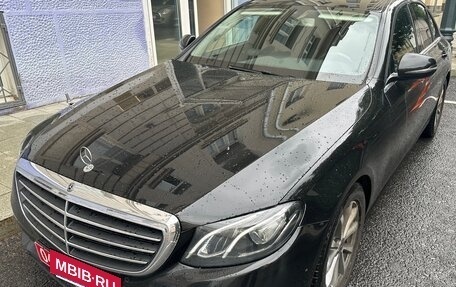 Mercedes-Benz E-Класс, 2019 год, 2 100 000 рублей, 4 фотография