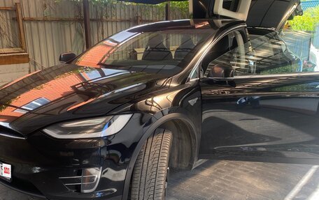 Tesla Model X I, 2016 год, 2 850 000 рублей, 2 фотография