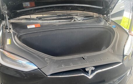 Tesla Model X I, 2016 год, 2 850 000 рублей, 12 фотография
