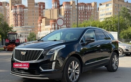 Cadillac XT5 I рестайлинг, 2020 год, 3 200 000 рублей, 2 фотография