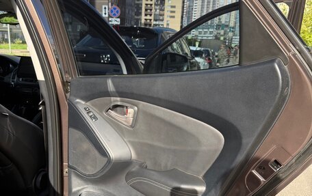Hyundai ix35 I рестайлинг, 2010 год, 1 200 000 рублей, 14 фотография