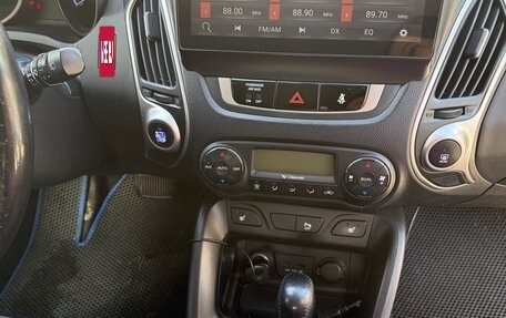 Hyundai ix35 I рестайлинг, 2010 год, 1 200 000 рублей, 16 фотография