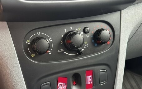 Renault Logan II, 2014 год, 550 000 рублей, 17 фотография