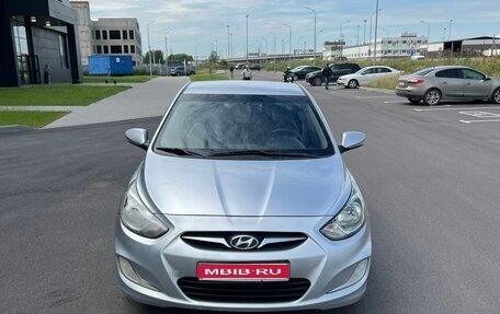 Hyundai Solaris II рестайлинг, 2012 год, 650 000 рублей, 1 фотография