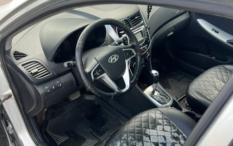 Hyundai Solaris II рестайлинг, 2012 год, 650 000 рублей, 9 фотография