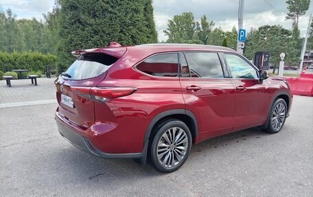 Toyota Highlander, 2021 год, 4 500 000 рублей, 5 фотография