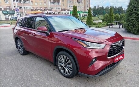 Toyota Highlander, 2021 год, 4 500 000 рублей, 3 фотография