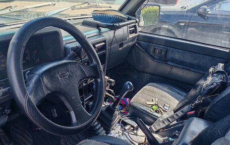 Nissan Patrol, 1993 год, 650 000 рублей, 5 фотография