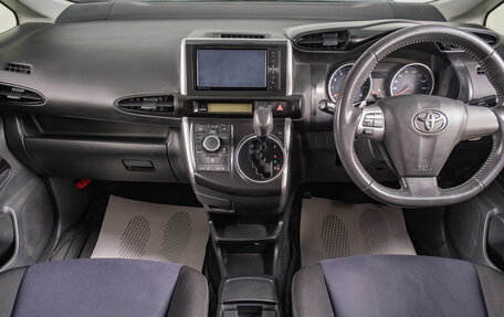 Toyota Wish II, 2012 год, 1 449 000 рублей, 12 фотография