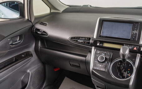 Toyota Wish II, 2012 год, 1 449 000 рублей, 14 фотография