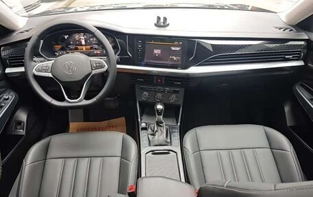 Volkswagen Passat B8 рестайлинг, 2023 год, 1 925 800 рублей, 7 фотография