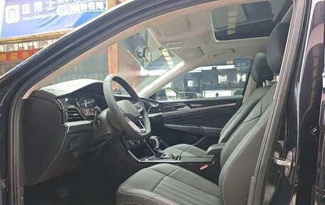 Volkswagen Passat B8 рестайлинг, 2023 год, 1 925 800 рублей, 8 фотография