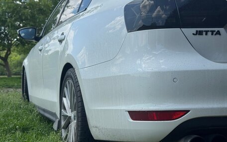 Volkswagen Jetta VI, 2011 год, 970 000 рублей, 7 фотография