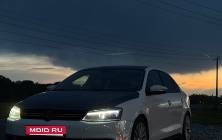Volkswagen Jetta VI, 2011 год, 970 000 рублей, 6 фотография