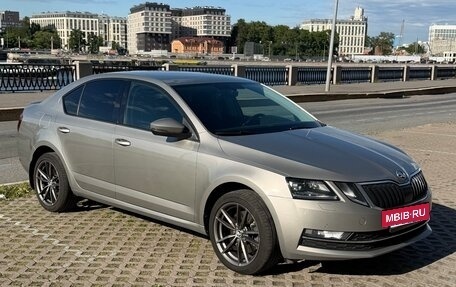 Skoda Octavia, 2018 год, 1 950 000 рублей, 3 фотография