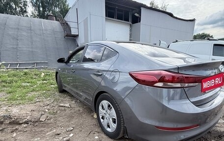 Hyundai Elantra VI рестайлинг, 2016 год, 850 000 рублей, 2 фотография
