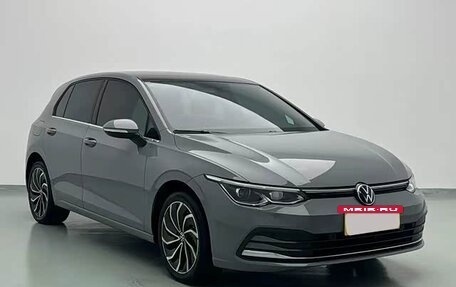 Volkswagen Golf VIII, 2023 год, 1 950 800 рублей, 3 фотография