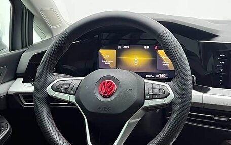 Volkswagen Golf VIII, 2023 год, 1 950 800 рублей, 8 фотография