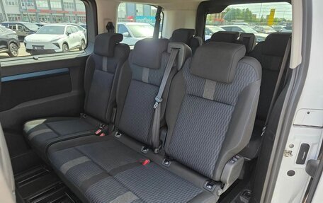 Peugeot Traveller I, 2017 год, 1 799 000 рублей, 17 фотография