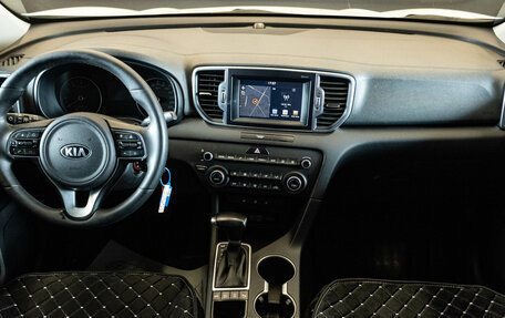 KIA Sportage IV рестайлинг, 2017 год, 2 099 000 рублей, 5 фотография