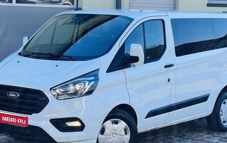 Ford Tourneo Custom I рестайлинг, 2020 год, 2 000 000 рублей, 1 фотография