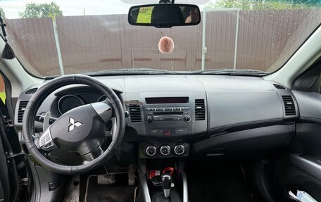 Mitsubishi Outlander III рестайлинг 3, 2012 год, 950 000 рублей, 1 фотография