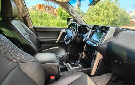 Toyota Land Cruiser Prado 150 рестайлинг 2, 2012 год, 2 850 000 рублей, 13 фотография