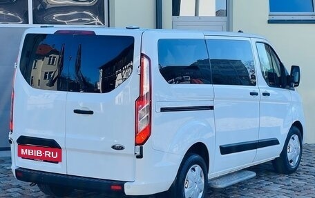 Ford Tourneo Custom I рестайлинг, 2020 год, 2 000 000 рублей, 3 фотография