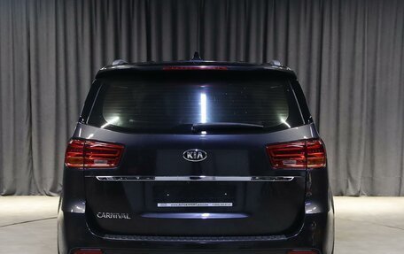 KIA Carnival III, 2019 год, 2 449 000 рублей, 22 фотография