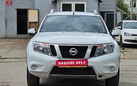 Nissan Terrano III, 2015 год, 900 000 рублей, 2 фотография