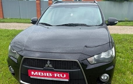 Mitsubishi Outlander III рестайлинг 3, 2012 год, 950 000 рублей, 8 фотография