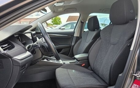 Skoda Octavia IV, 2023 год, 2 410 000 рублей, 13 фотография