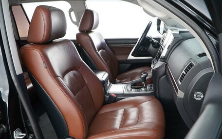 Toyota Land Cruiser 200, 2015 год, 4 687 077 рублей, 7 фотография