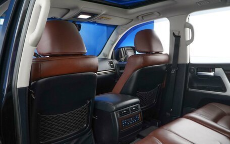 Toyota Land Cruiser 200, 2015 год, 4 687 077 рублей, 10 фотография