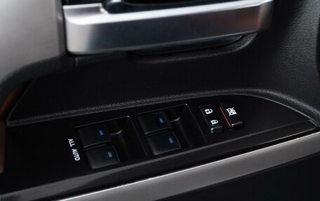 Toyota Land Cruiser 200, 2015 год, 4 687 077 рублей, 14 фотография