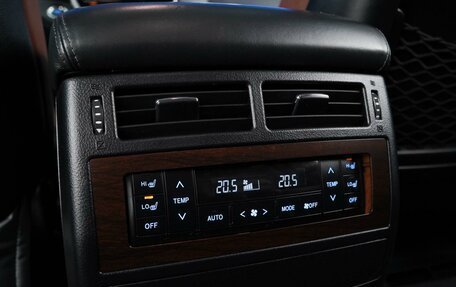 Toyota Land Cruiser 200, 2015 год, 4 687 077 рублей, 24 фотография