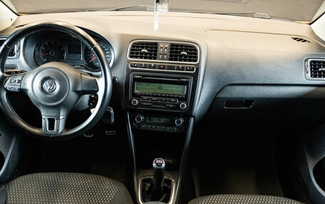 Volkswagen Polo VI (EU Market), 2011 год, 859 000 рублей, 5 фотография