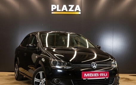 Volkswagen Polo VI (EU Market), 2011 год, 859 000 рублей, 2 фотография